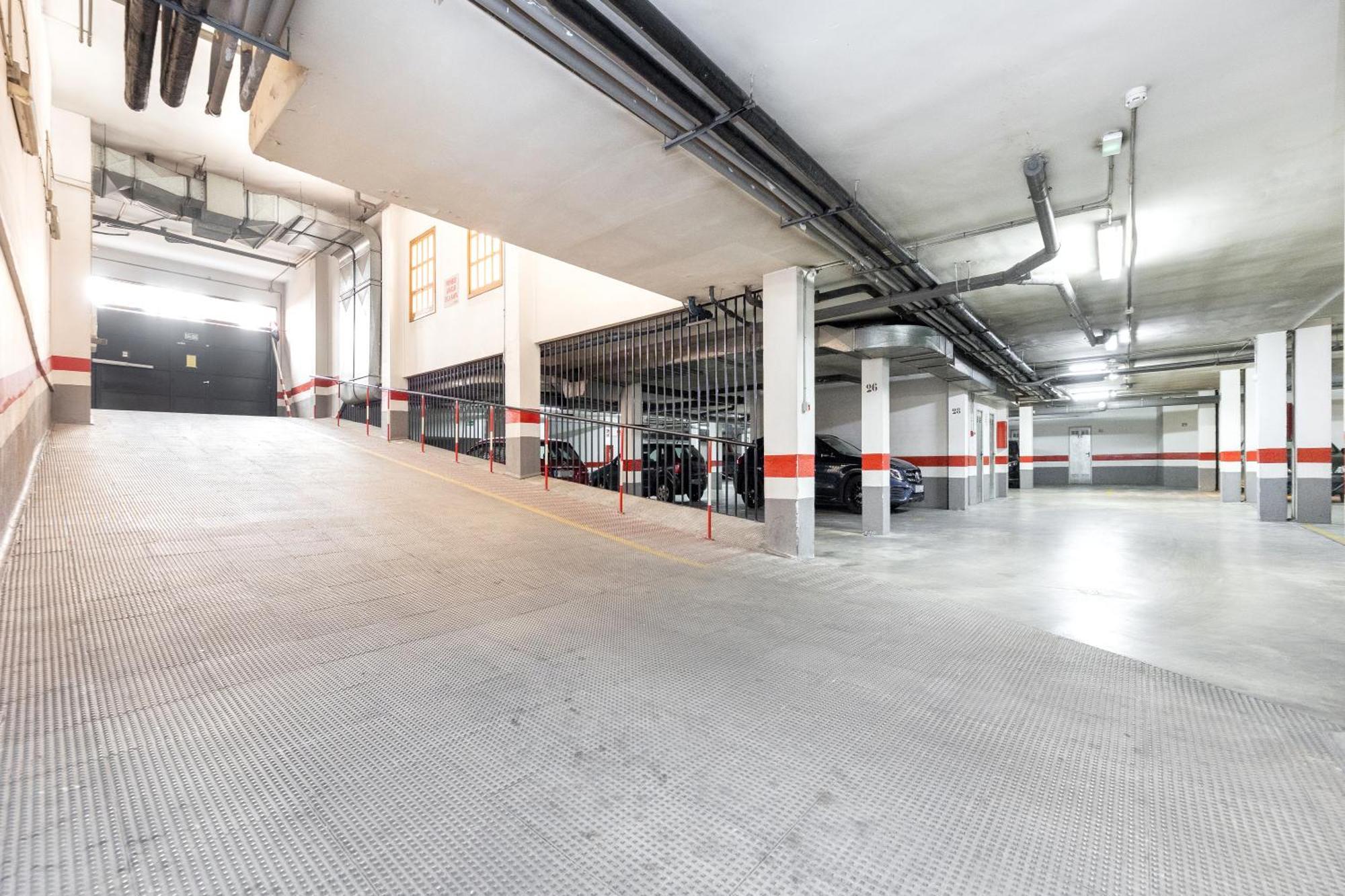 Adultos Centro Nueva De La Virgen 2 Free Parking